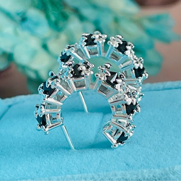 Tous Onyx Black Pavilion Up 4-little Bears Huggers Prongs Dangle Hoops Earrings - Picture 3 of 16